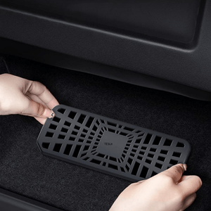 FACIA Rear Vent Cover for Model 3 Highland